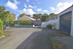 - click for photo gallery